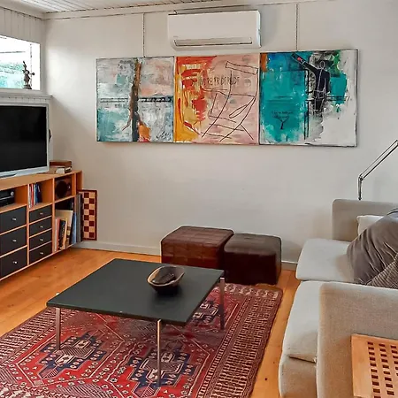 2 Bedroom Lovely In *