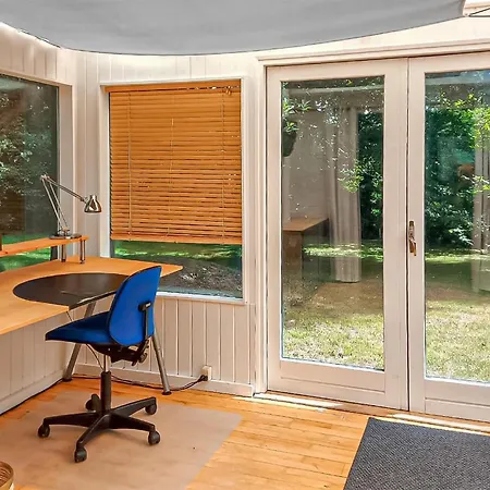 Schönes Haus Mit 2 Schlafzimmern In Ferienhaus Frederiksværk